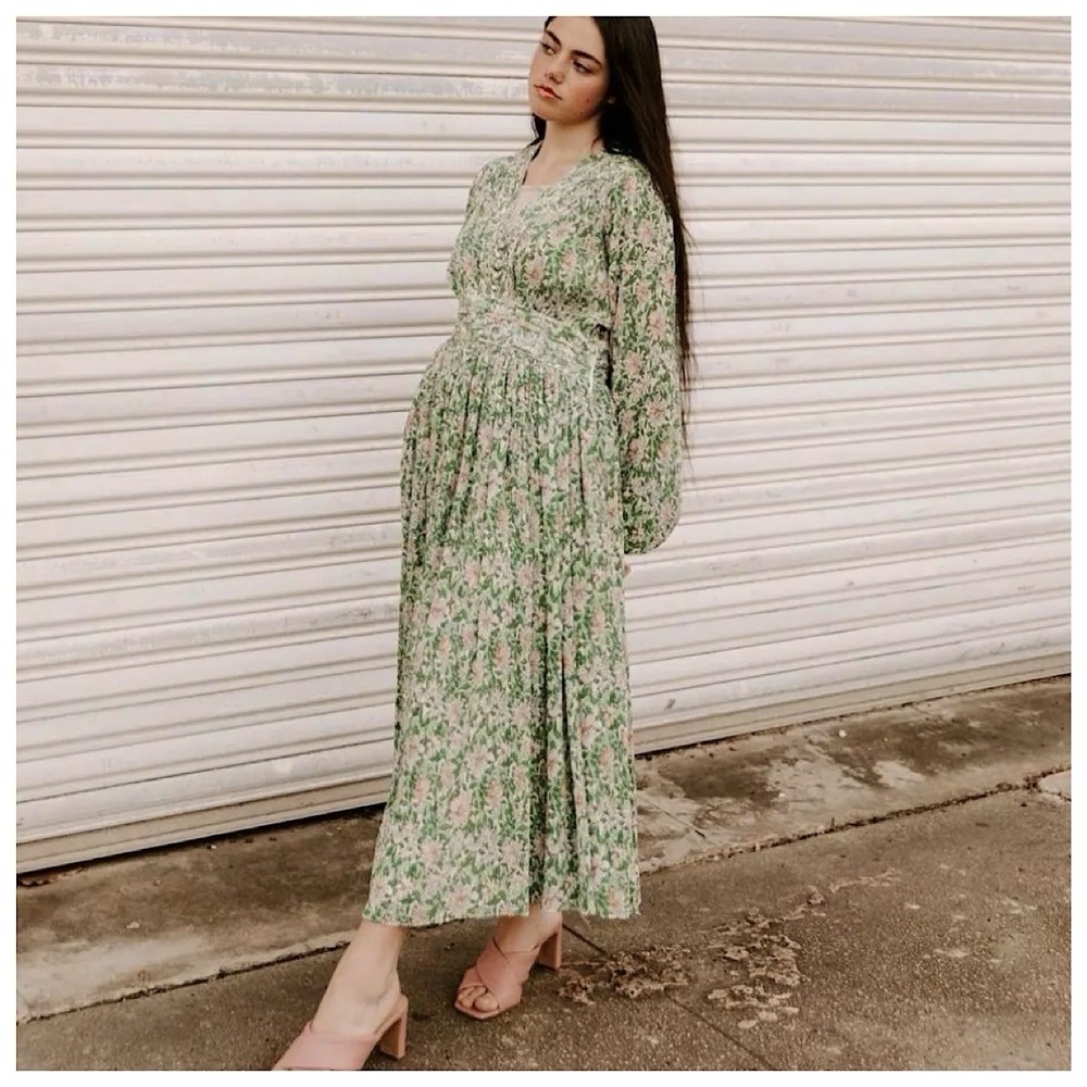 Lulus Garden Dancer Pleated Midi Dress Women Sz M Green Floral Print Long Sleeve
